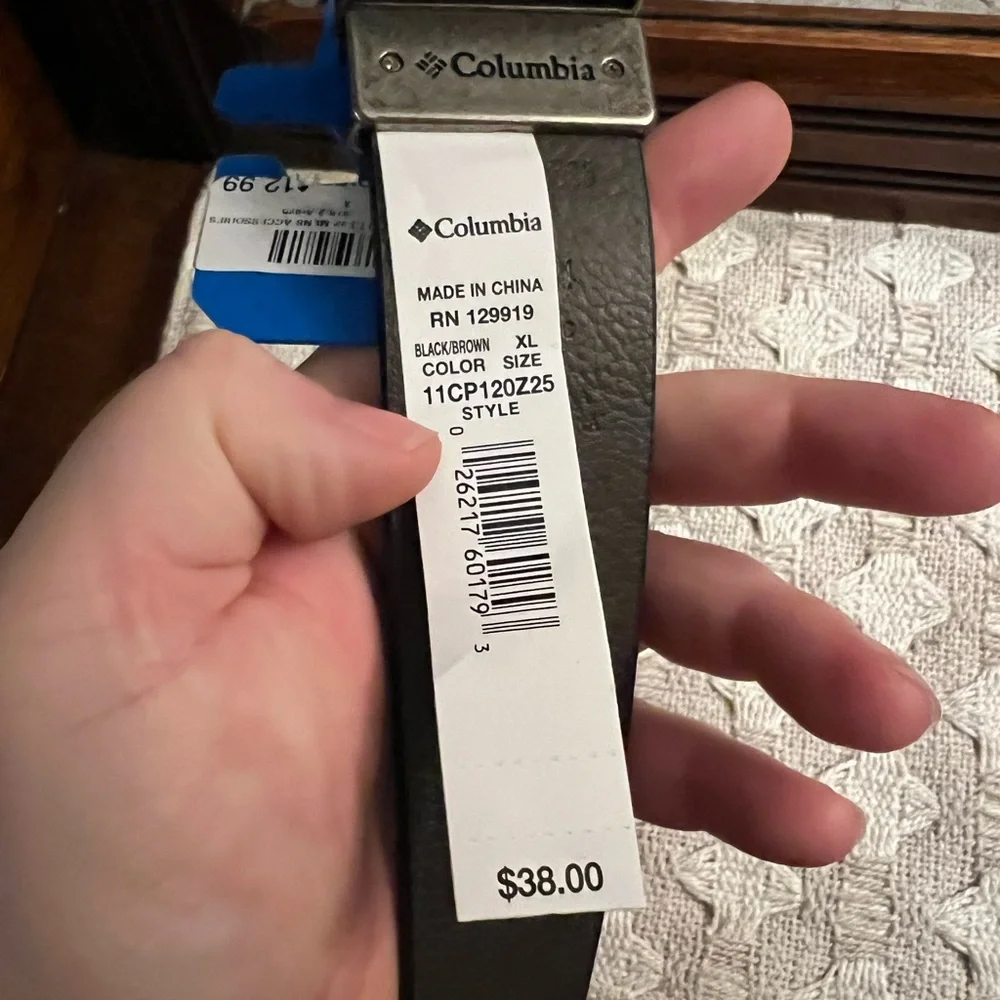 COLUMBIA Classic Reversible Leather Belt Black Dark Grey Gunmetal Hardware 42-44